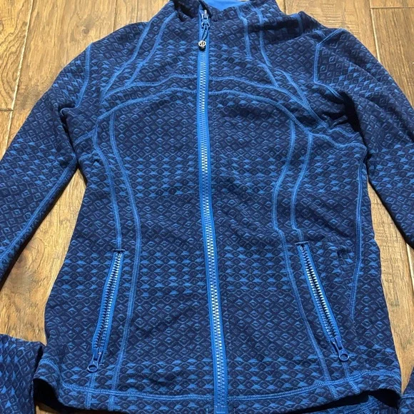 Lululemon Vintage Define Jacket Women’s Blue Patterned - Picture 5 of 9